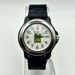 Vintage Unisex 90s Victorinox Swiss Army Nylon and Leather Strap Watch Working